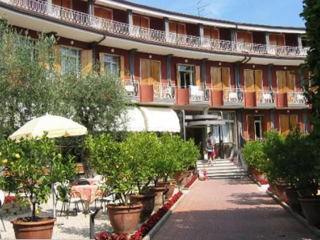 Hotel Continental Garda  Garda (Verona)